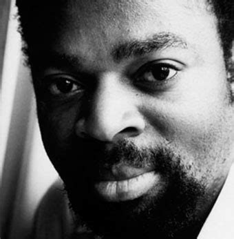  L'Ascesa Di Ben Okri Durante la Rivoluzione Nigeriana del 1983: Un Ritratto di un Genio Letterario